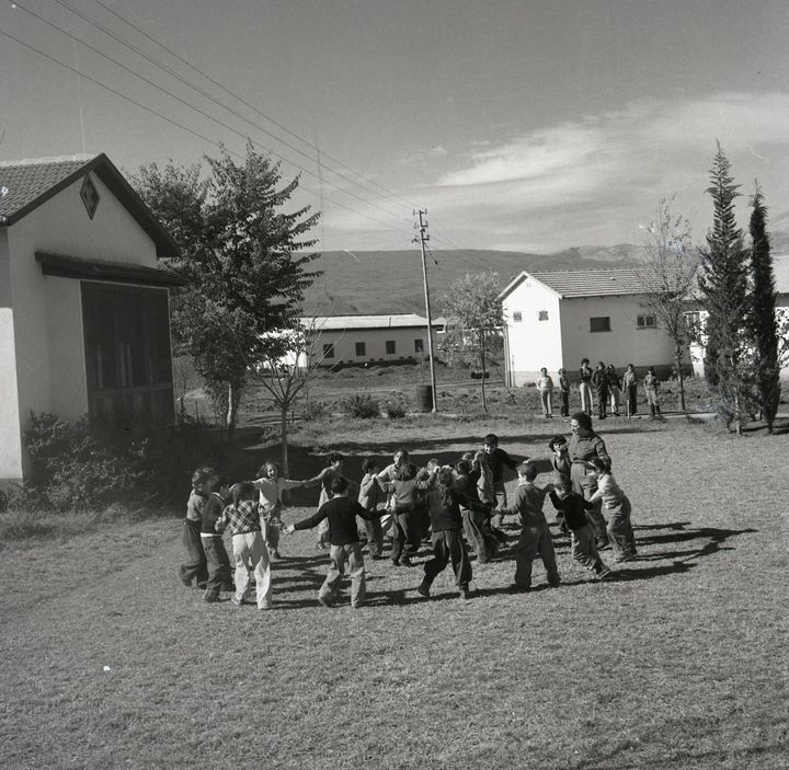 Children · 1950s, before restoration